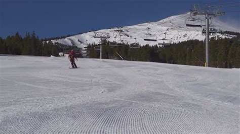 Colorado ski resort predicts long spring skiing season